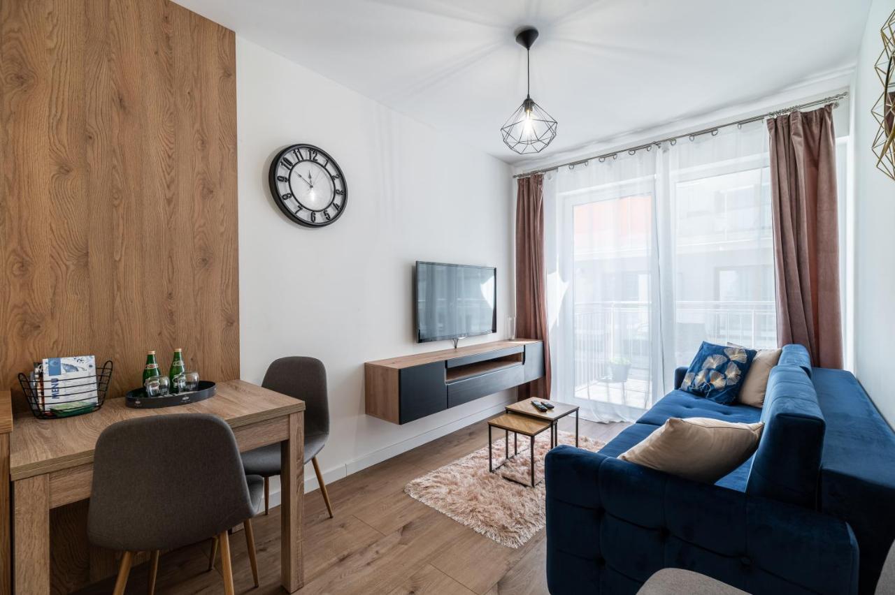 One-Bedroom Apartment with Balcony