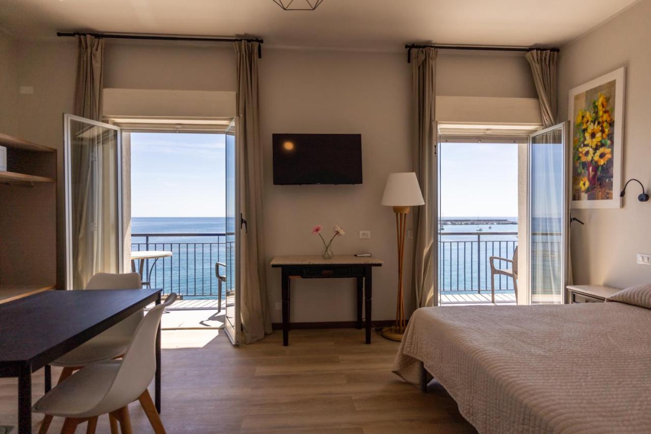 Studio with Sea View