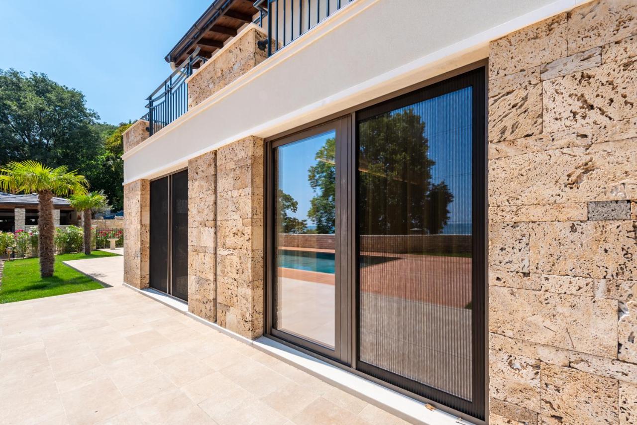 Villa Deluxe