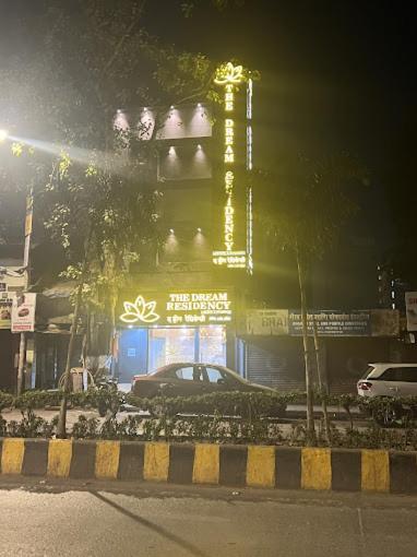 New Dream Residency By Glitz Hotels - Bed and Breakfast Bombay