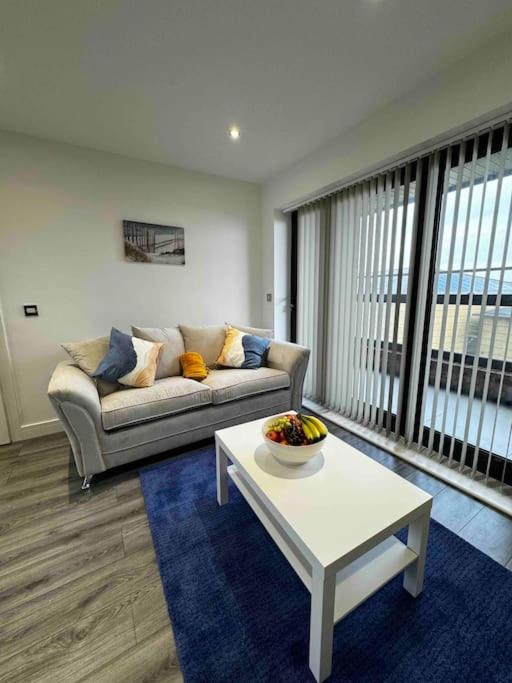 Driftwood - Hornsea Town House with Sea Views and Balconies - Chambres d'hôtes Hornsea
