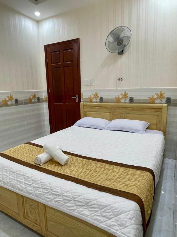 Zimmer mit Kingsize-Bett