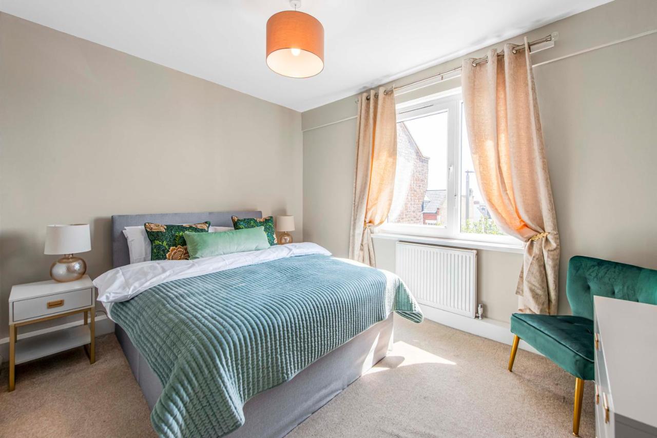 Match Point Flat: 2-Bed Flat by Wimbledon Tennis Club - B&B London