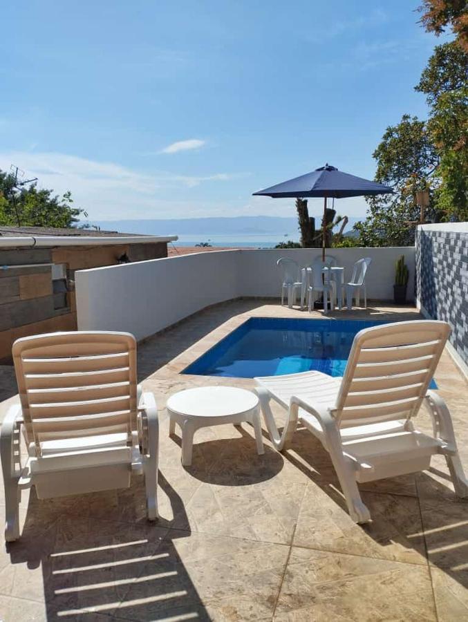 B&B Ilhabela - Casa com Piscina e Vista para o mar em Ilhabela Litoral SP - Bed and Breakfast Ilhabela