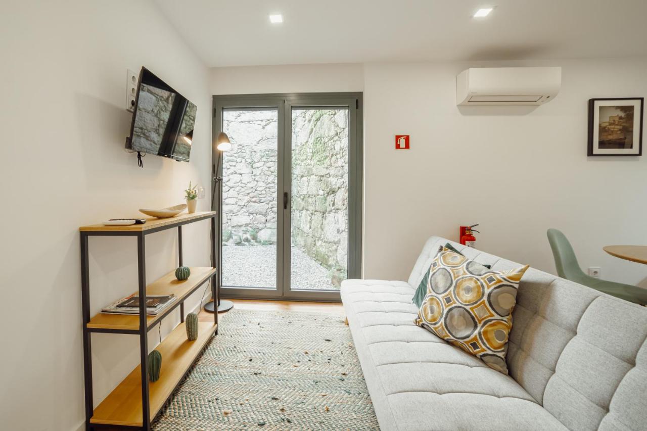 B&B Oporto - Courtyard Oporto Design Apartments by Vacationy - Bed and Breakfast Oporto