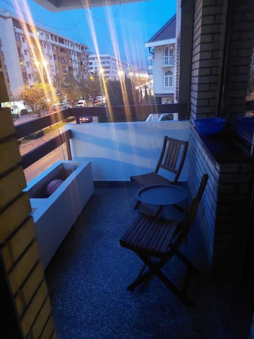 Modern 1-bedroom condo with free parking & fast WiFi - Ferienwohnung Podgorica
