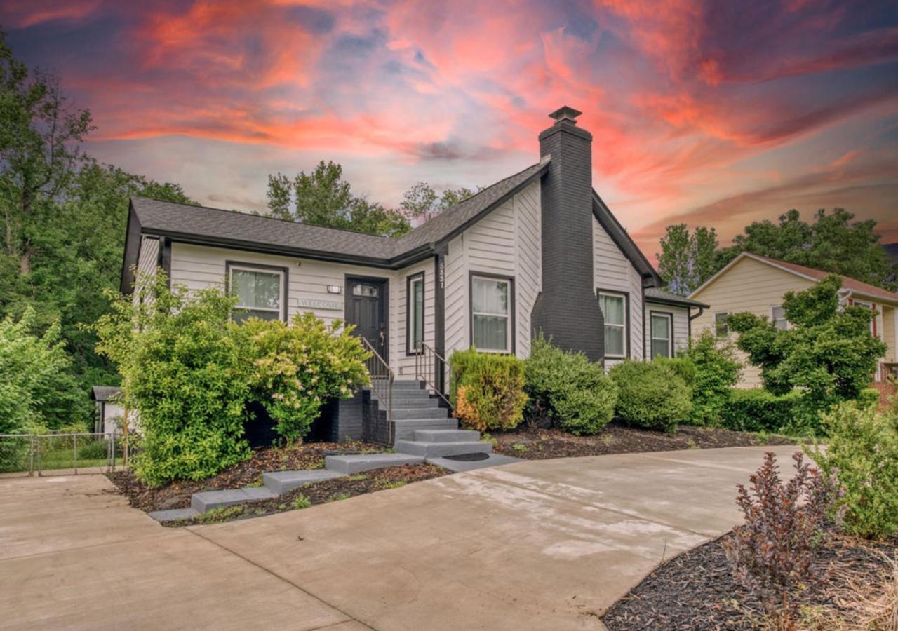 Stylish Home Near Uptown, UNC, and More! - B&B Charlotte