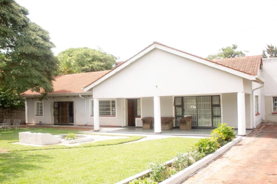 B&B Harare - Amazing Guest House - Bed and Breakfast Harare