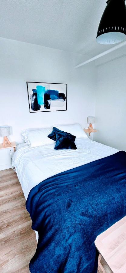 Three-Bedroom Deluxe Apartment