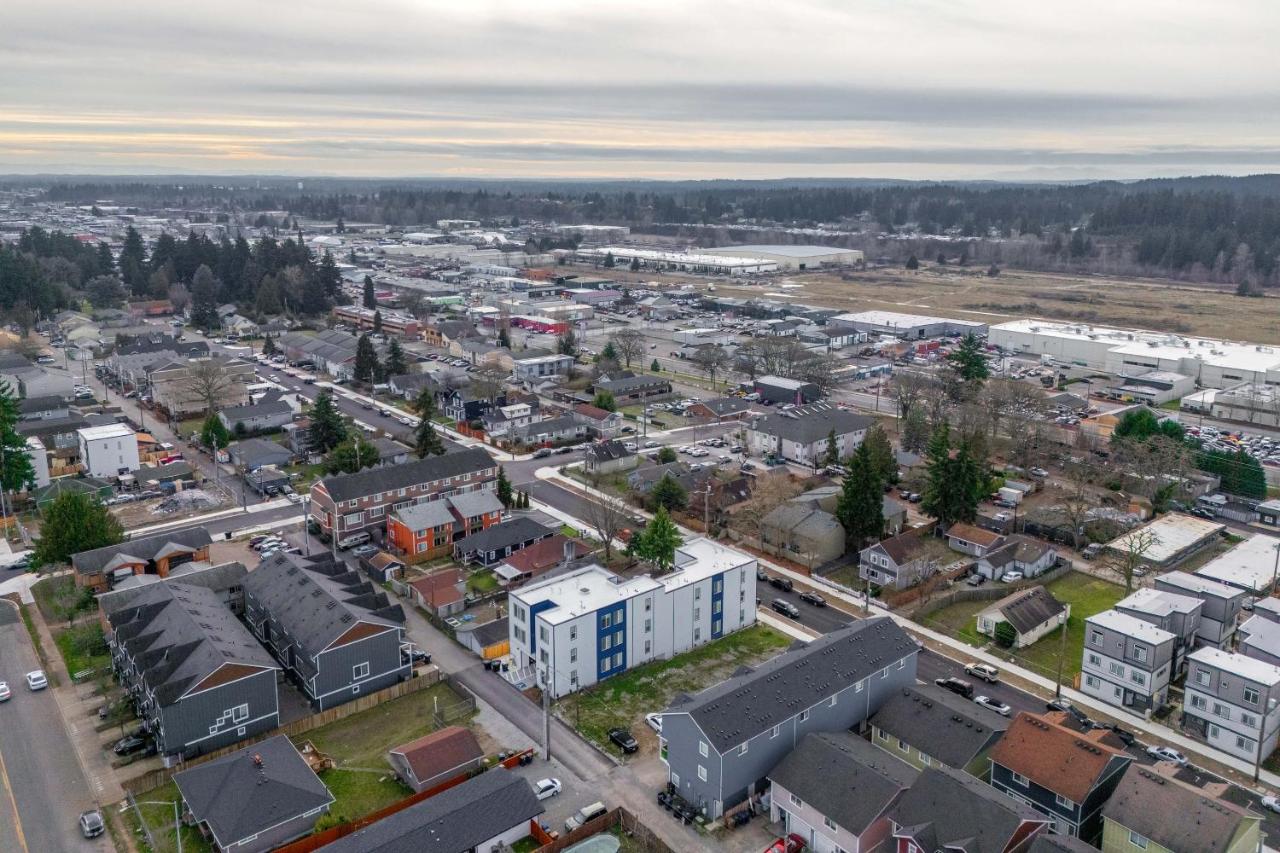Urban Living: Stylish Apts in the Heart of Tacoma - Bed and Breakfast