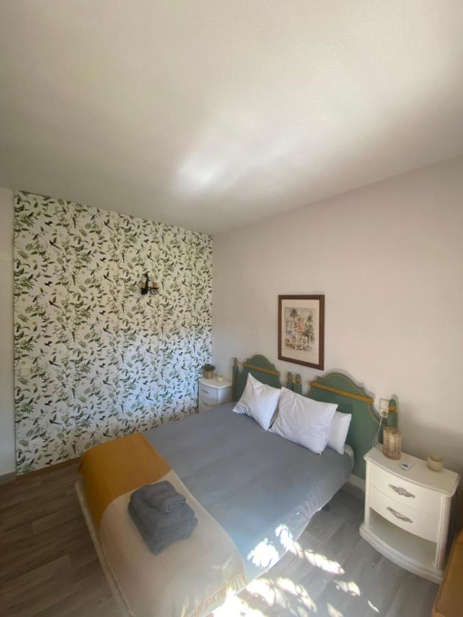  Double Room with Private Bathroom Outside