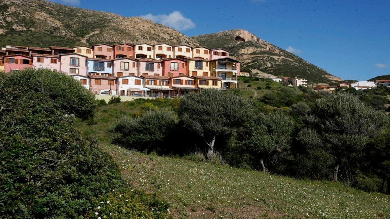 Villetta bordo piscina vista mare Wi-Fi Gratis - B&B