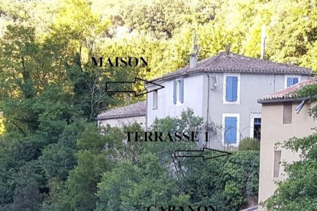 La Maison Bleue, nid chaleureux en bord de rivière - B&B