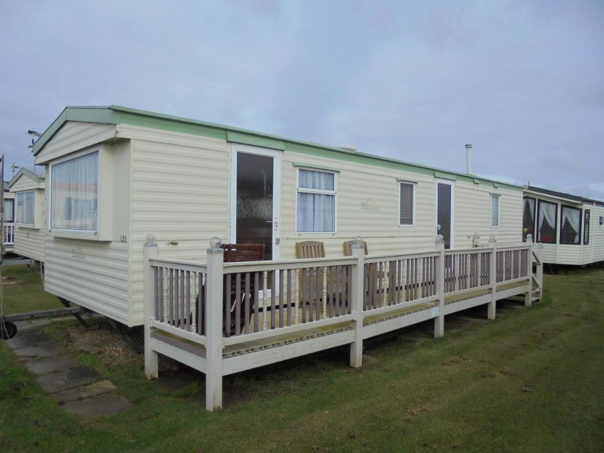 B&B Ingoldmells - The Chase Ingoldmells Sahara III 6 Berth 3 bedrooms - Bed and Breakfast Ingoldmells