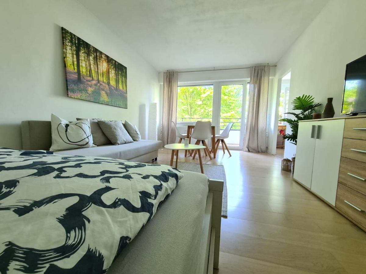 Studio-Apartment mit Balkon