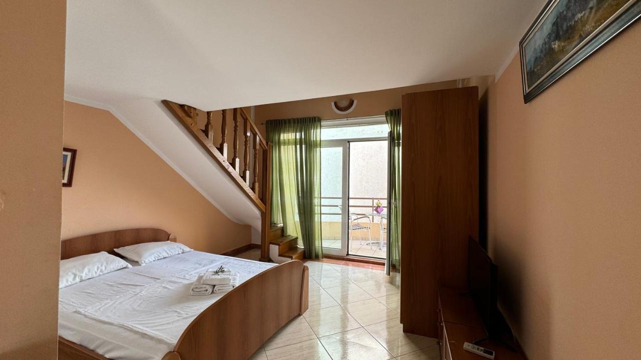Family Two-Bedroom Apartment with View