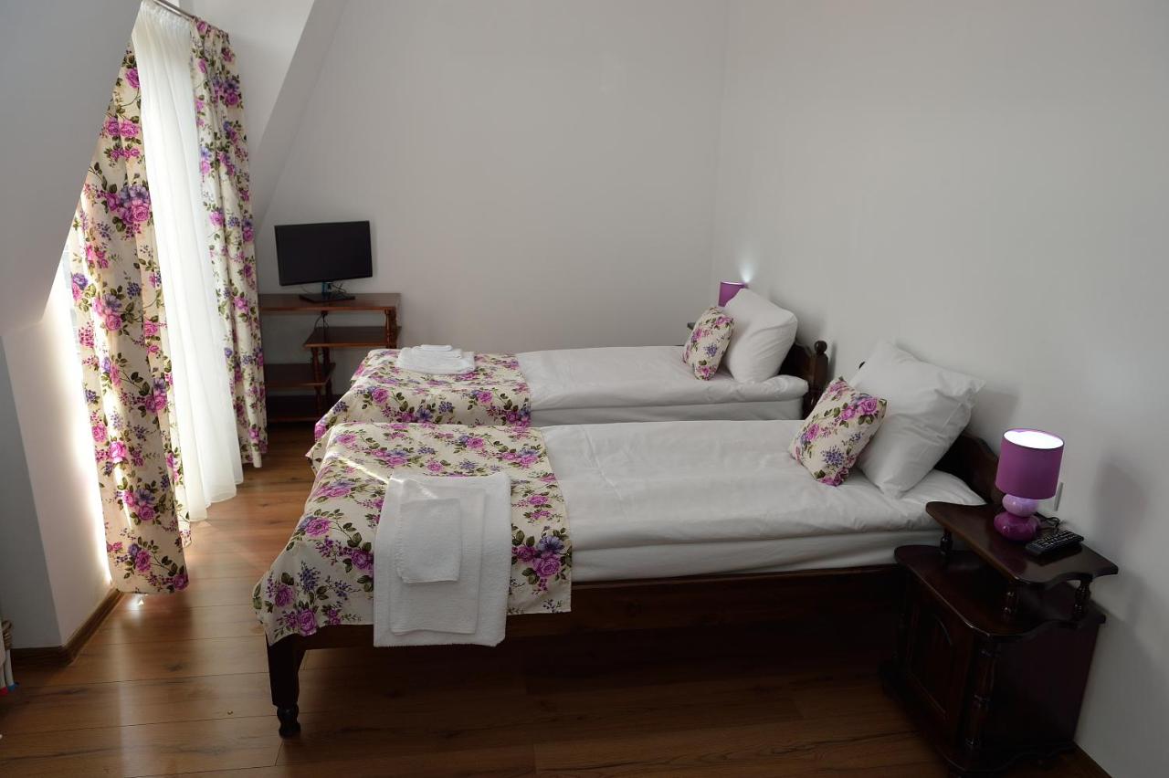 Twin Room with Mountain View