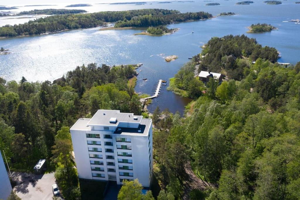 Meren rannalla viihtyisä asunto. - Bed and Breakfast