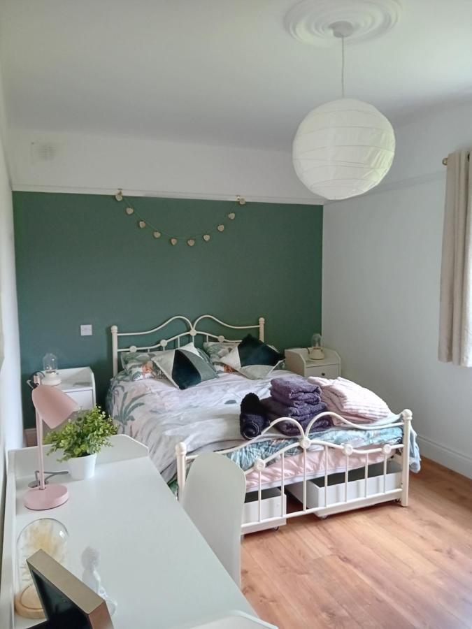 B&B Galway - Double Room with shared bathroom 3km from city centre - Bed and Breakfast Galway