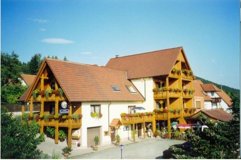 B&B Kulmbach - Pension Hubertushöhe - Bed and Breakfast Kulmbach