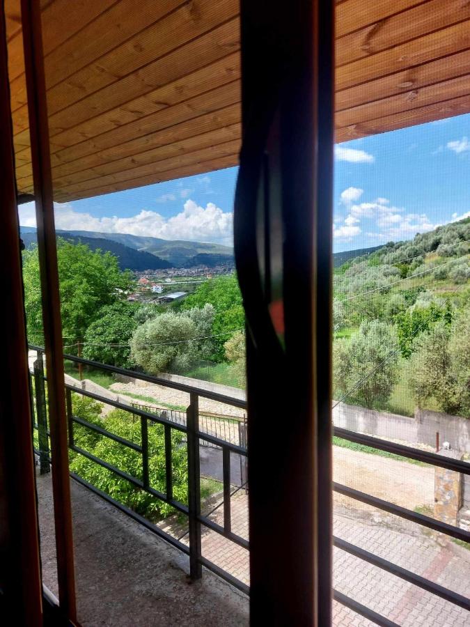 Guest House Xhaferaj - Ferienwohnung