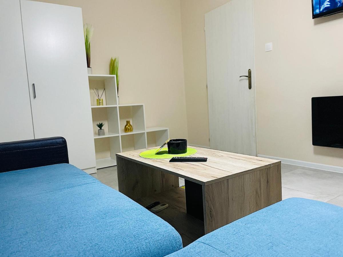 S&S Apartment Studio NEW Parcare la locație !!! - B&B