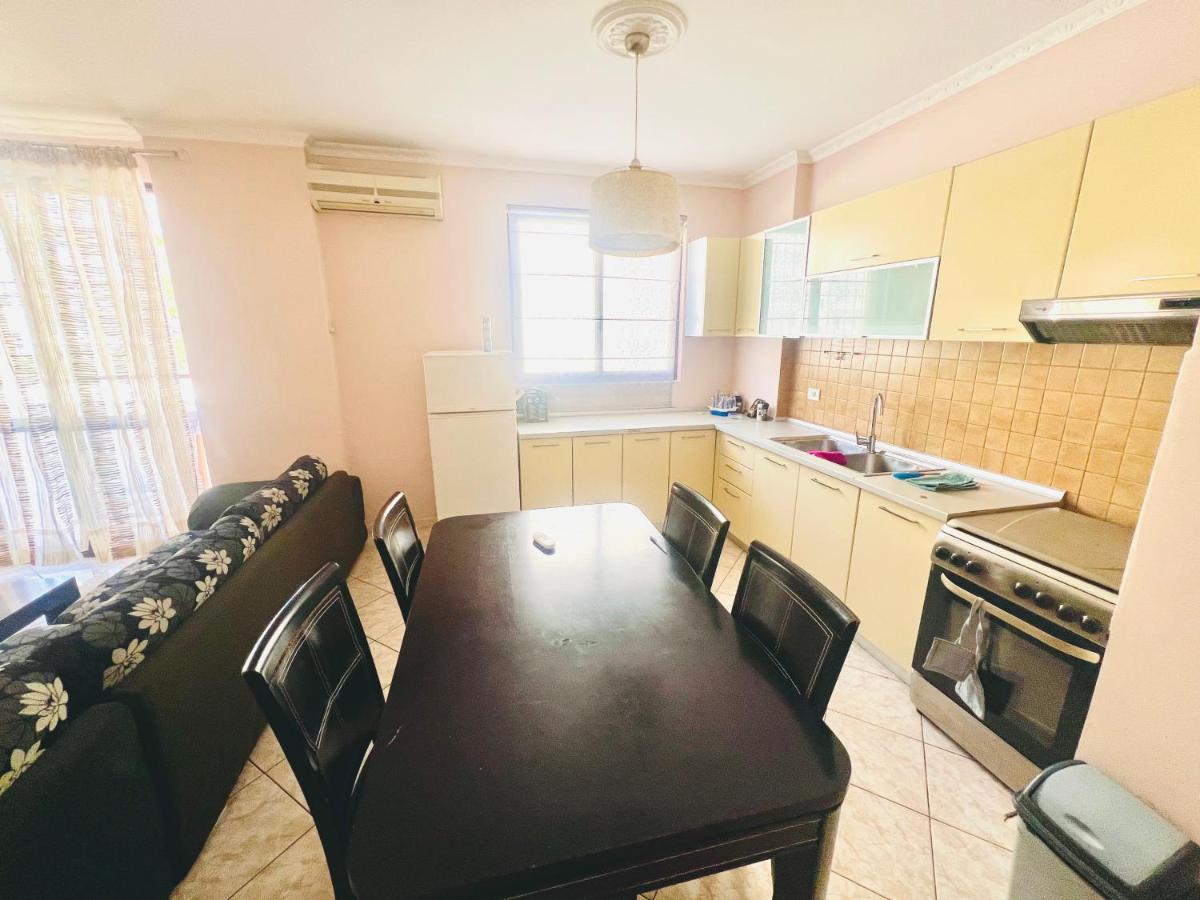 Lovely 3-bedroom rental unit in Durrës - B&B Durazzo