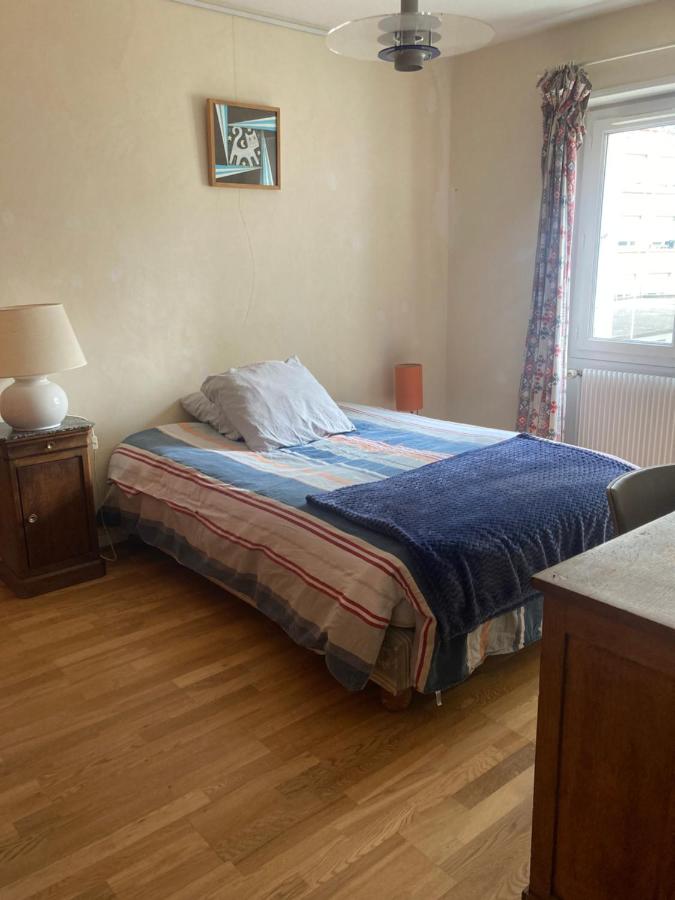 Standaard Tweepersoonskamer met Gedeelde Badkamer