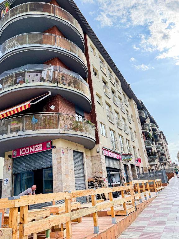 Yellow Apartment Lloret - B&B