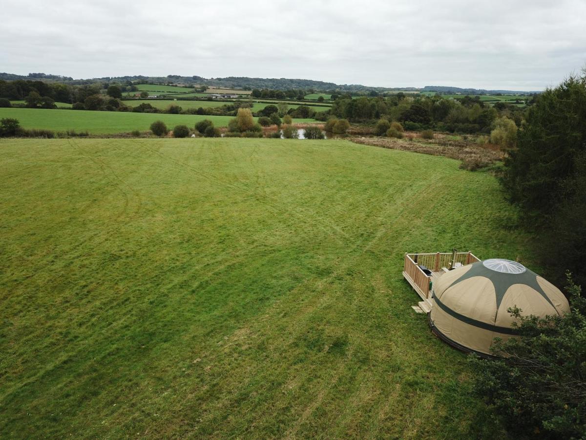 Lake View Yurts - B&B