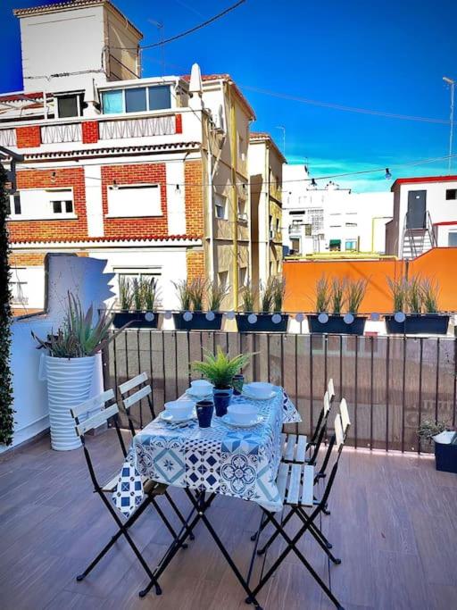 Elegant Rooftop by F2 Rental Home - B&B Valencia