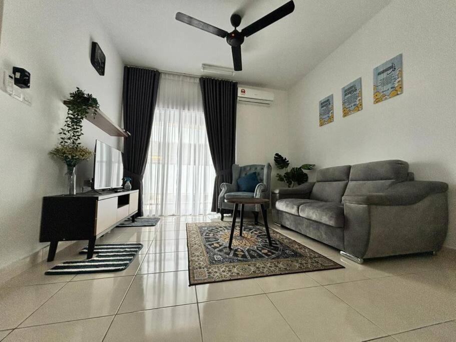 KLIA Homestay Apartment - 3 Room - B&B Sepang
