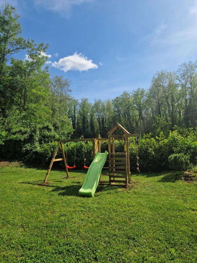 Holiday House VUKI - B&B Nedeščina