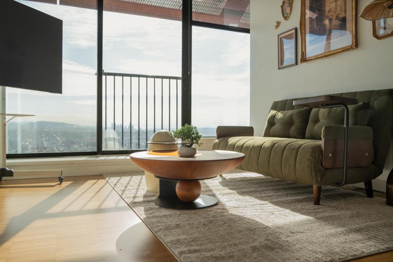 Skyhome in Gastown Amazing Ocean&Mountain Views - B&B