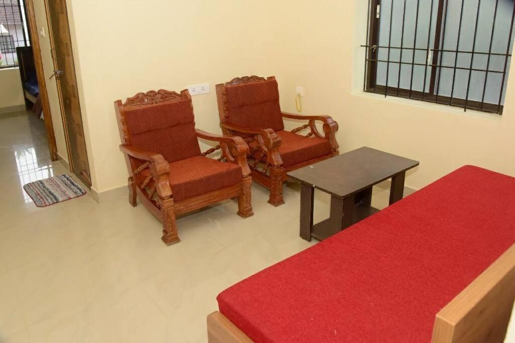 B&B Mangaluru - Eeshani home stay - Bed and Breakfast Mangaluru