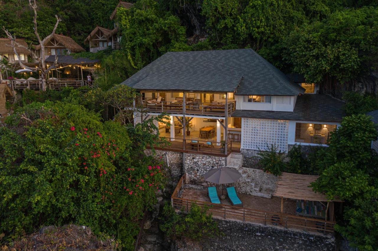 Villa Ayunan 3 BR on Bingin Beach - B&B Uluwatu