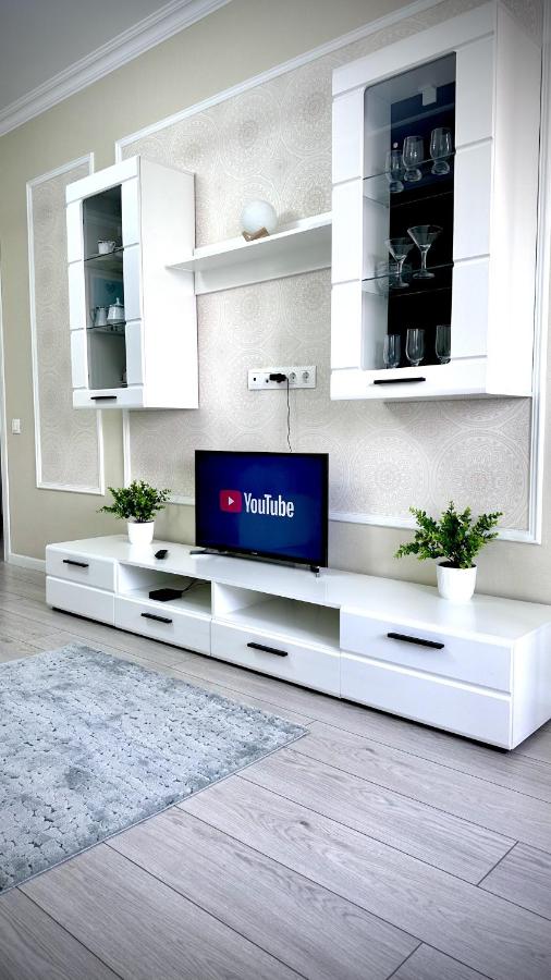 Новая квартира с панорамным видом на горы - B&B