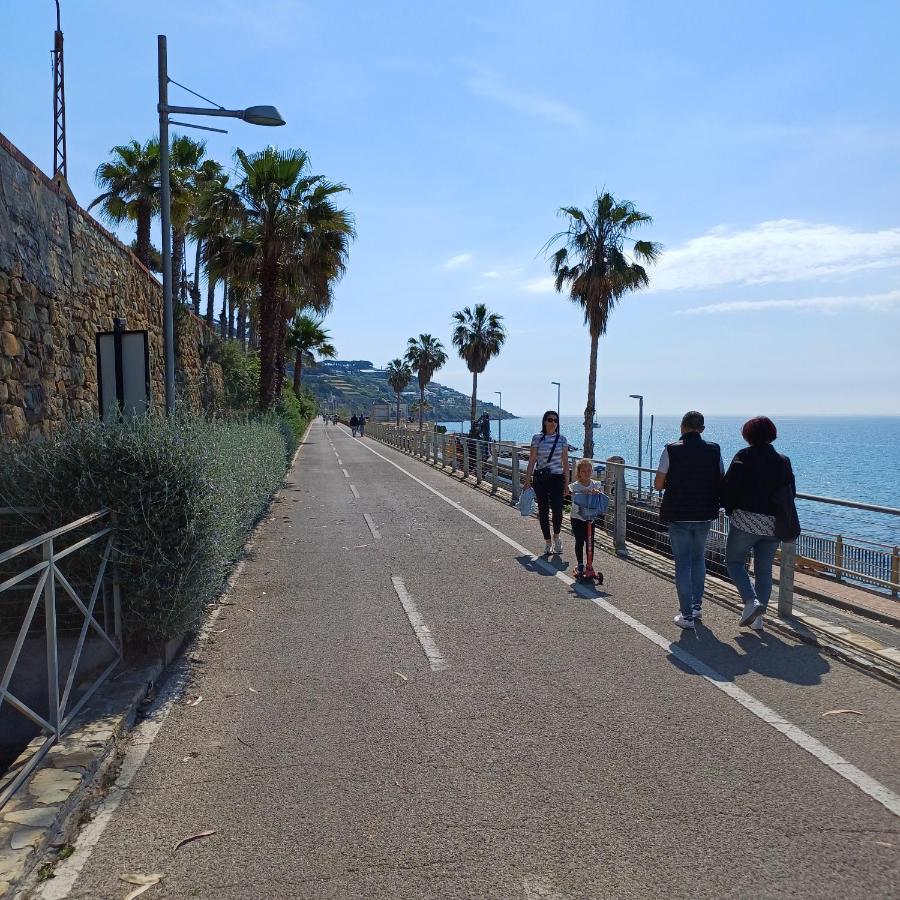 Belvedere Apartment 200mt beach - B&B