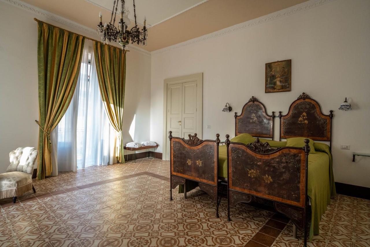 Deluxe Double Room with Castle View