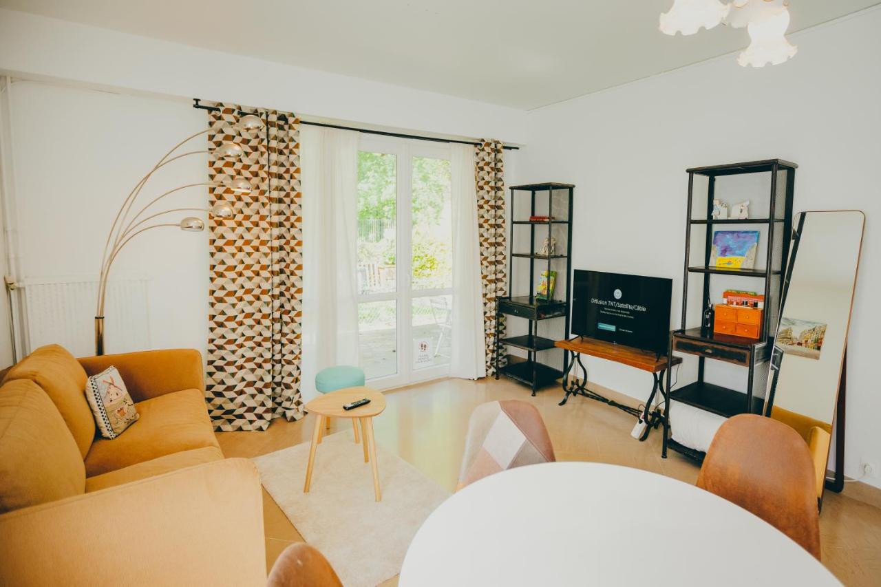 Camera Familiare con Vista Giardino