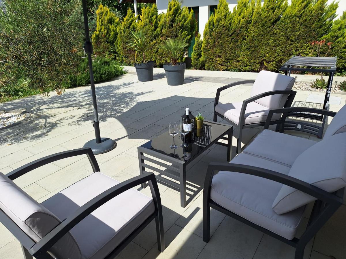 One-Bedroom Apartment with Terrace