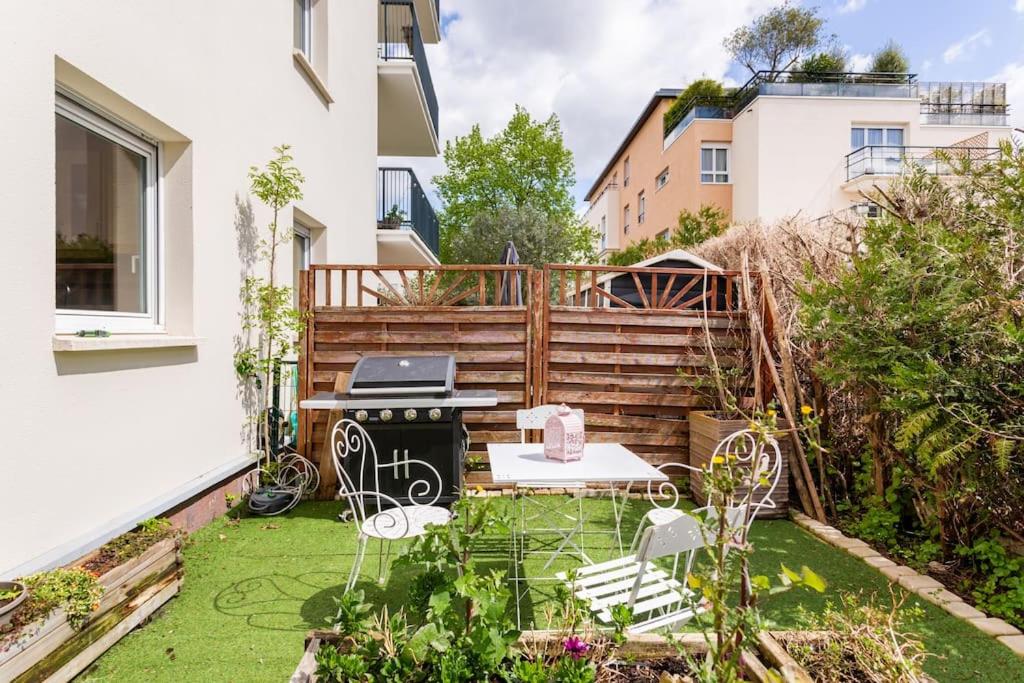 Bel appartement avec terrasse et parking gratuit - B&B