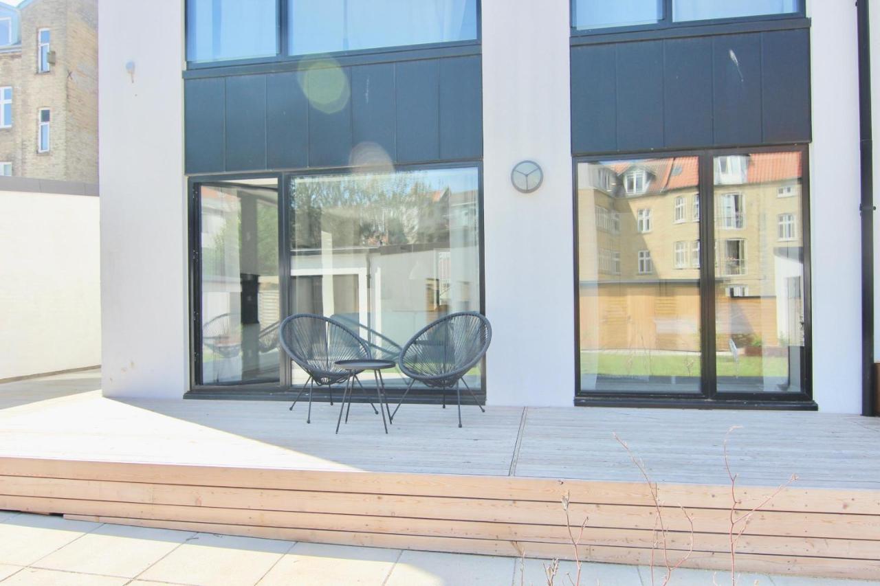 Fantastic 1-BR apartment with a terrace - 160 - Bed and Breakfast Århus