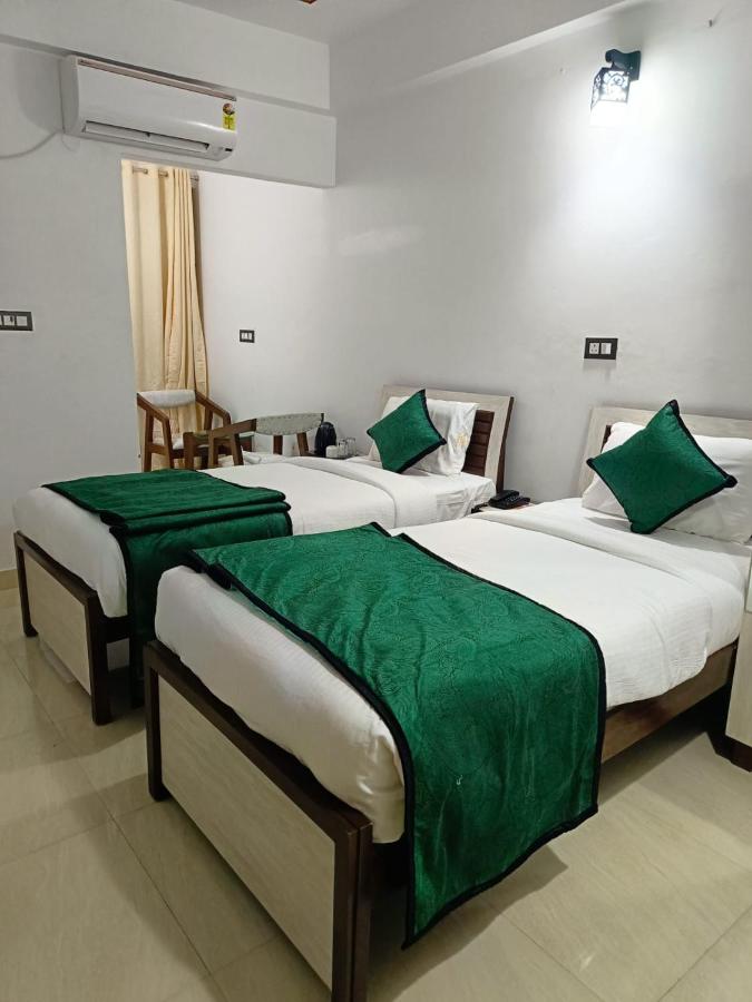 B&B Prayagraj - Hotel Aman Residency - Bed and Breakfast Prayagraj