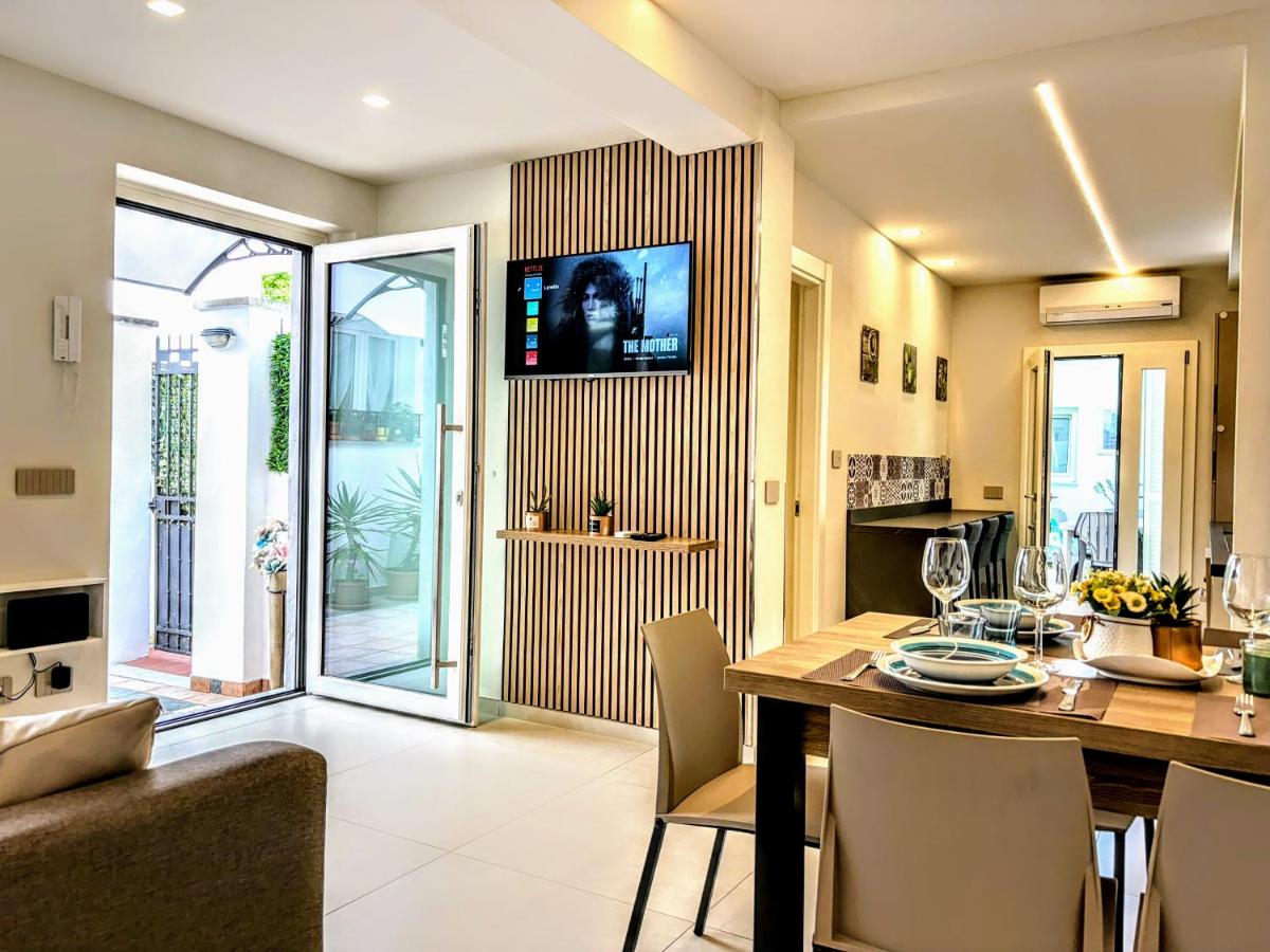 - La Grotta del Mare- Beach and Apuan Alps- - B&B Marina di Carrara