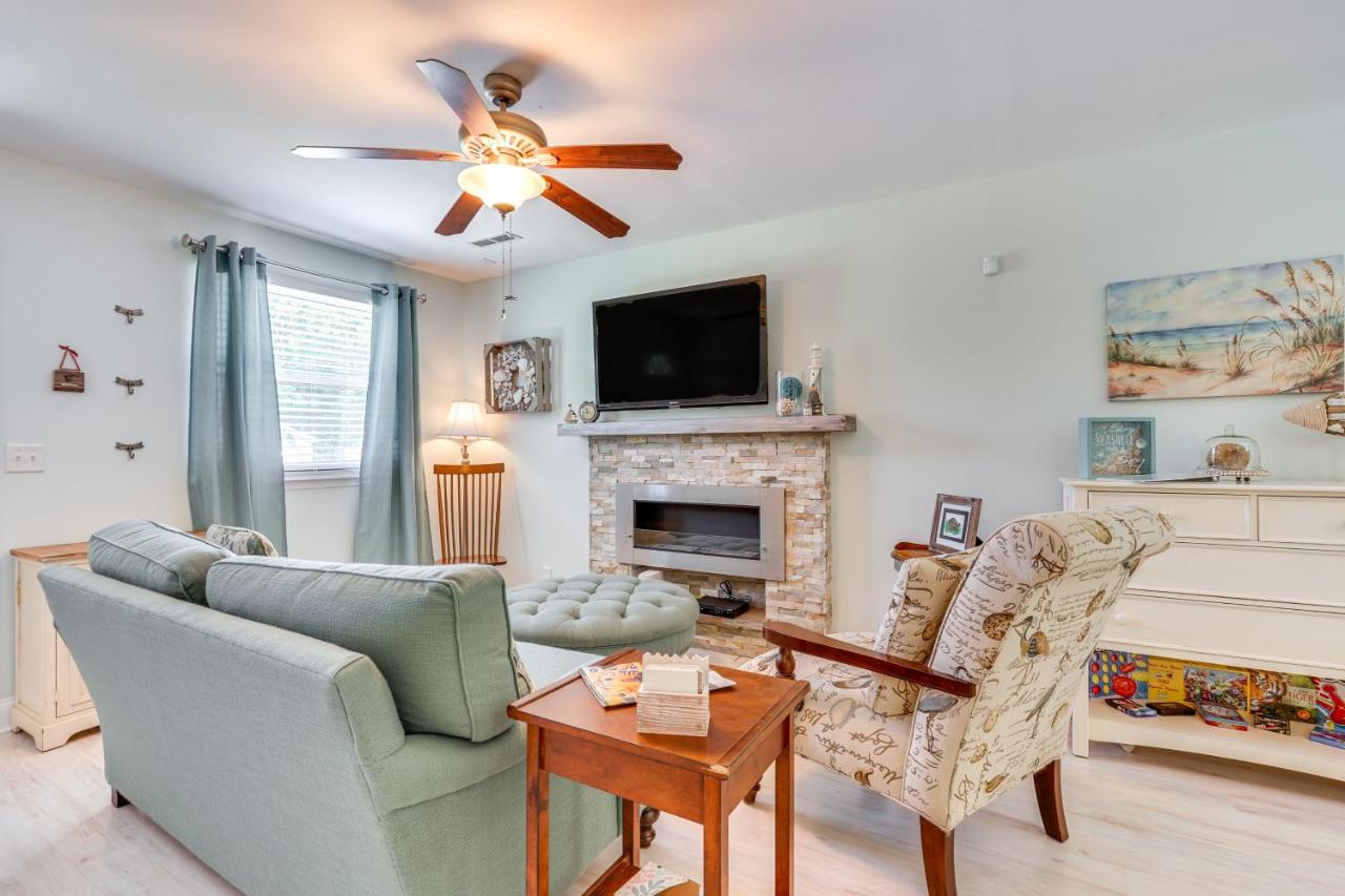 Cozy Goose Creek Escape with Patio and Grill - Ferienwohnung