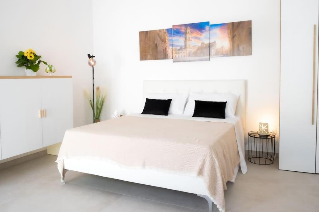 "Lu Mare" Cortile Privato e Fontana - 300m Centro Lecce - B&B