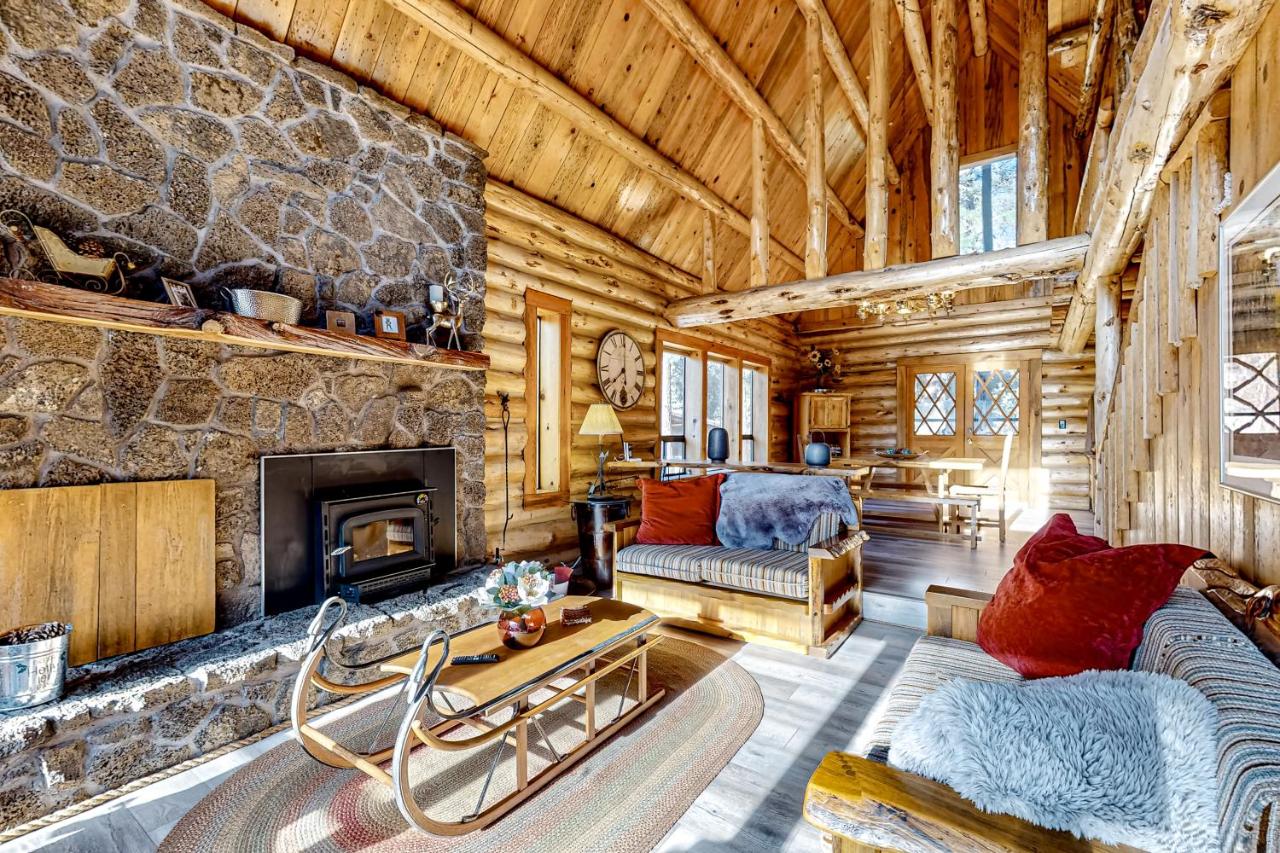 Kicking it Real Log Cabin - B&B