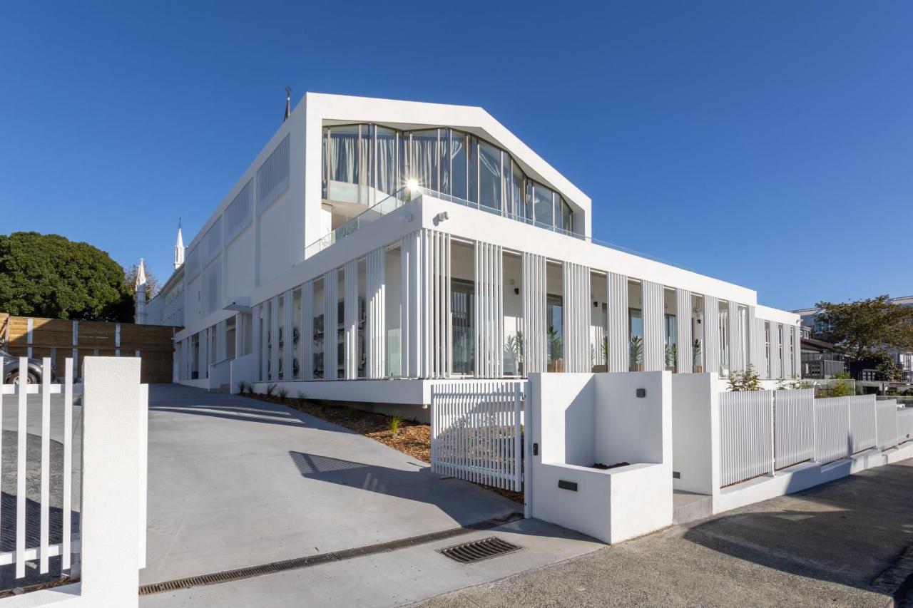 Deluxe Studio with free secure Parking
