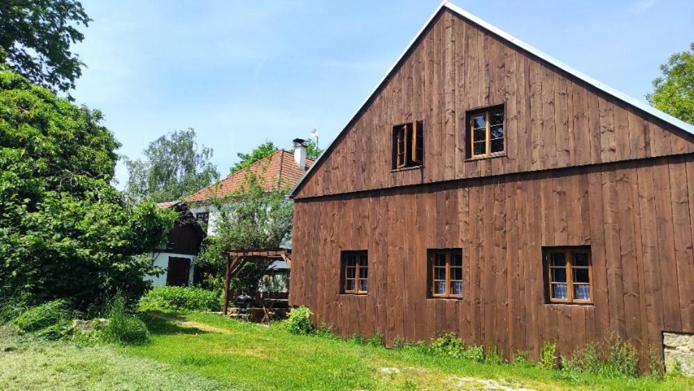 Apartmány Pod jilmem - B&B Žár
